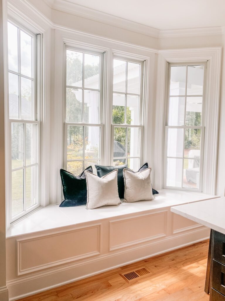 Built in bay window breakfast nook