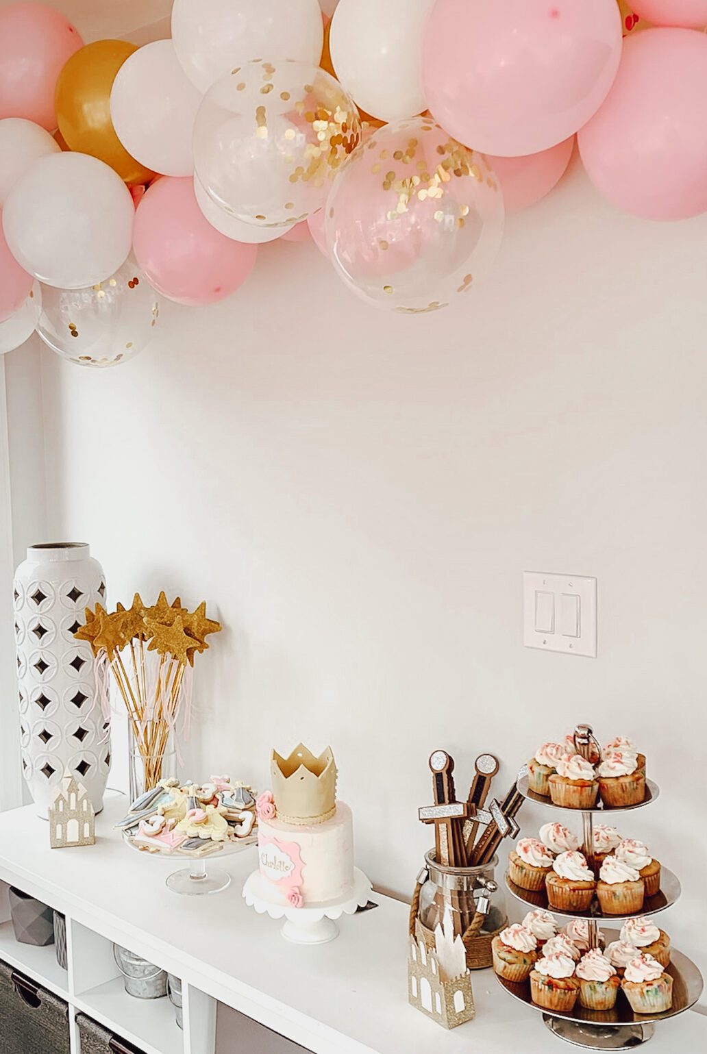 How to Throw a Princess Birthday Party - Mal and Jess