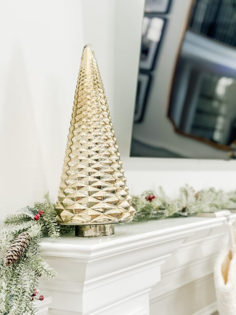 Gold modern Christmas tree decor