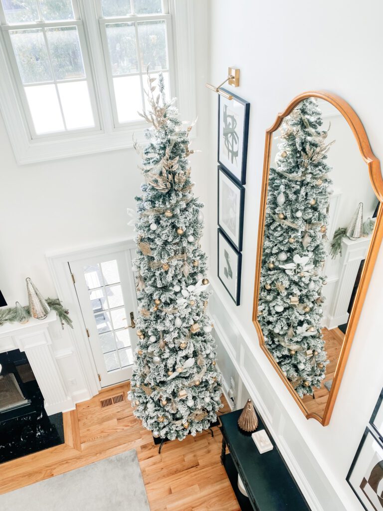Modern Glam Christmas Tree Decor